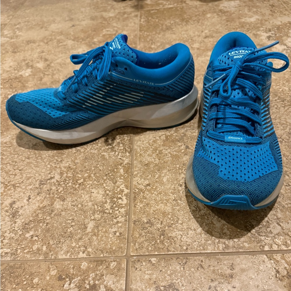 Brooks Levitate Women’s Running Shoes - Bright Blue